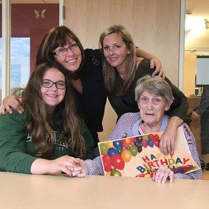 Meet your Posher, Joan